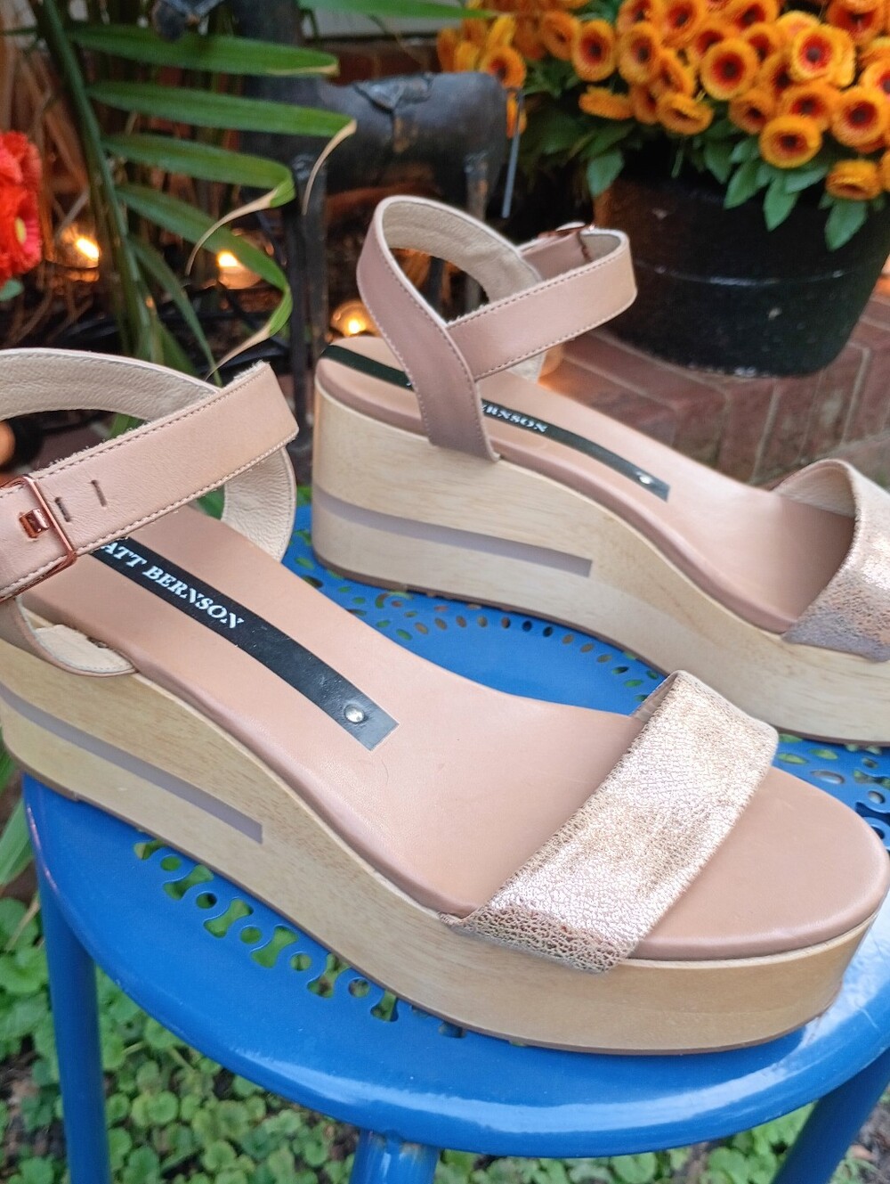 MATT BERSON SZ 8 *SPAIN* LEATHER/WOIDEN PLATFORM ANKLE STRAP OPEN TOE SANDALS